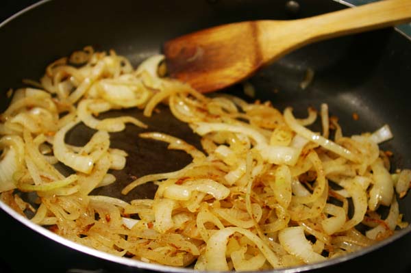 Almond Crusted Chicken with Caramelized Onions - The Gourmet Housewife