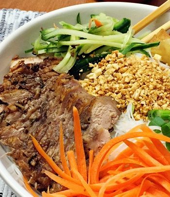 Vietnamese Bun (Noodle Bowl)